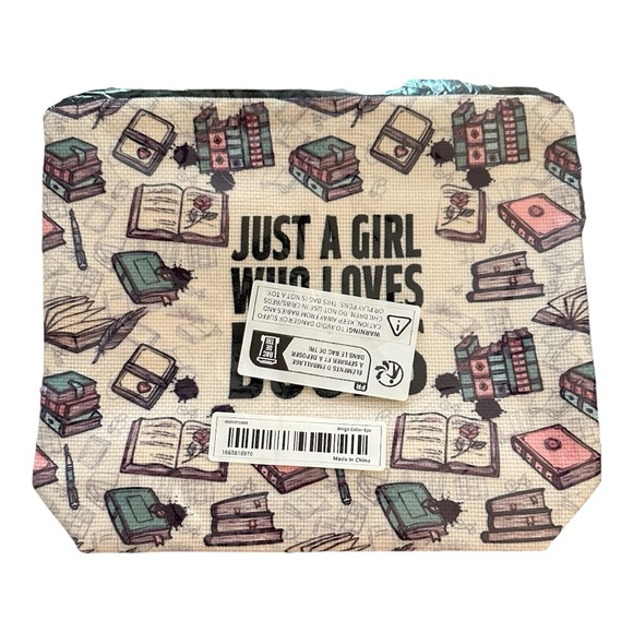 NWT-Book Design Cosmetic Bag 📚 - Picture 5 of 5